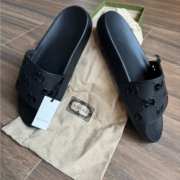 NIB Gucci rubber slides100% authentic - Picture 3 of 7